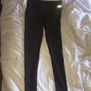 Victoria secret ultimate yoga legginings